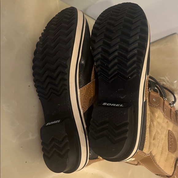 Sorel Tofino II Faux Fur Curry Fawn Waterproof Lace Up Snow Boots US sz 5 - Picture 5 of 7